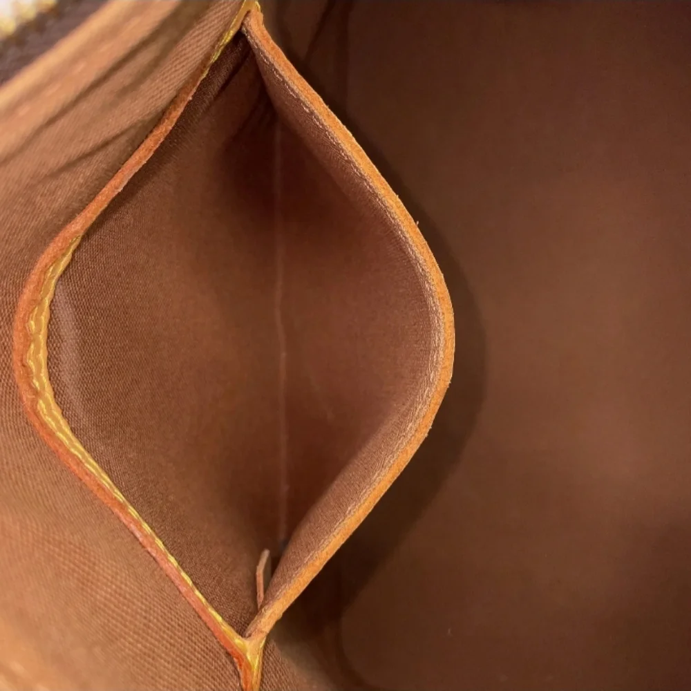 Louis Vuitton authentic chic